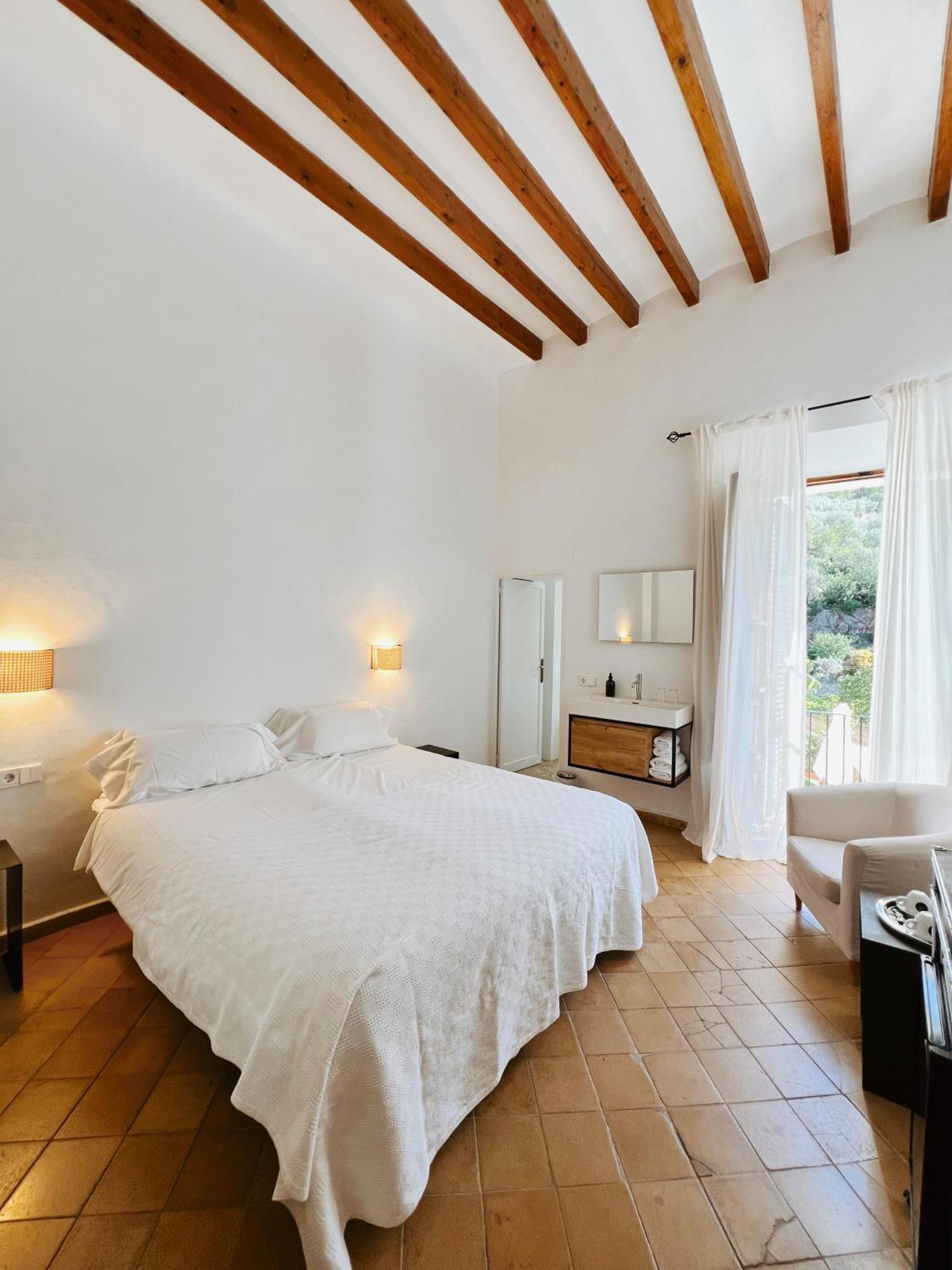 Double Room Mountain View